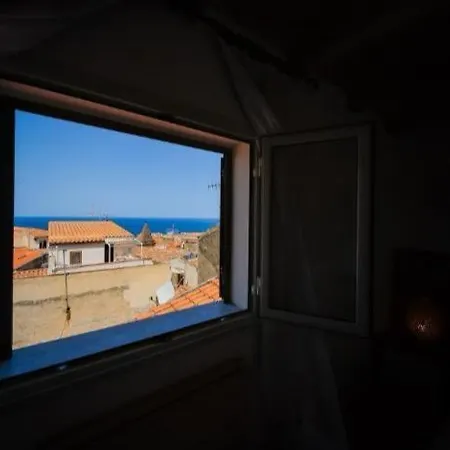 Tower Sea View チェファル